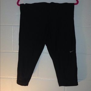 Nike 3/4 crop leggings (L)